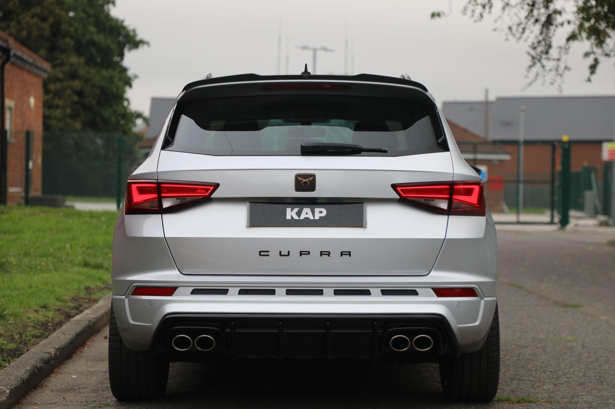 Large vehicle image